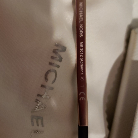 Michael kors glasses - Picture 2 of 2